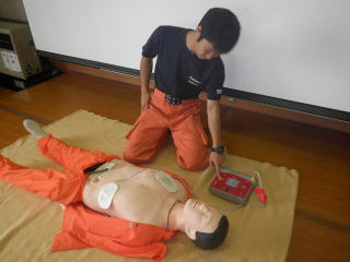 AEDの使用方法の画像
