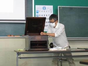 高舘大学レコード鑑賞画像3
