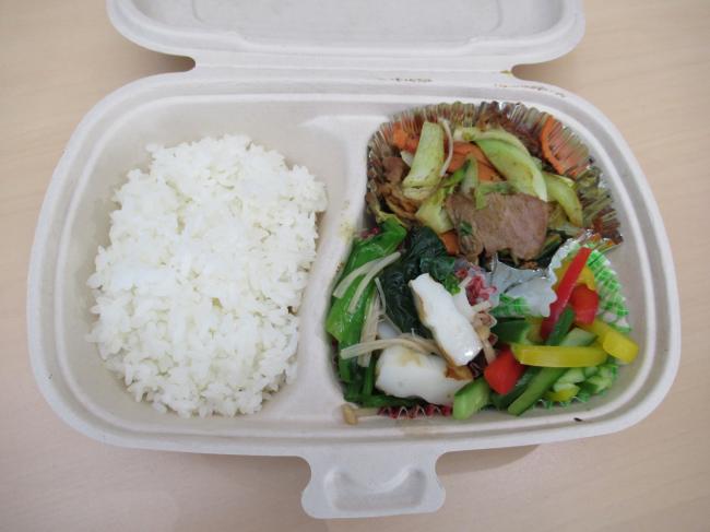カレー風味の肉野菜炒め弁当