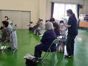 高舘大学ロコモ体操3