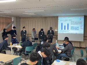 なとり共創ラボ成果報告会発表風景