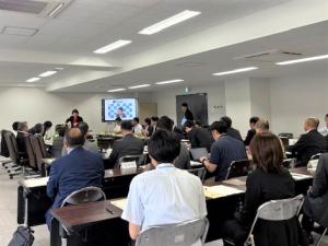 協議会場