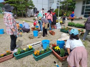花植え作業