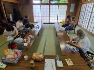 自由来館