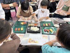 寿司にぎり様子