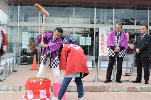 山田市長餅つき