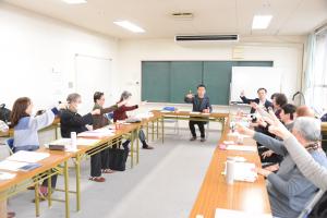 一緒に体験している様子