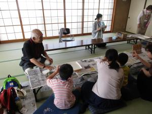 勾玉づくりの様子