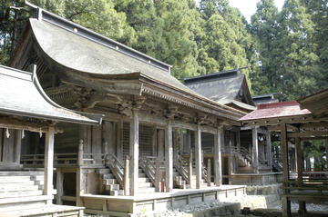 熊野神社本殿の写真